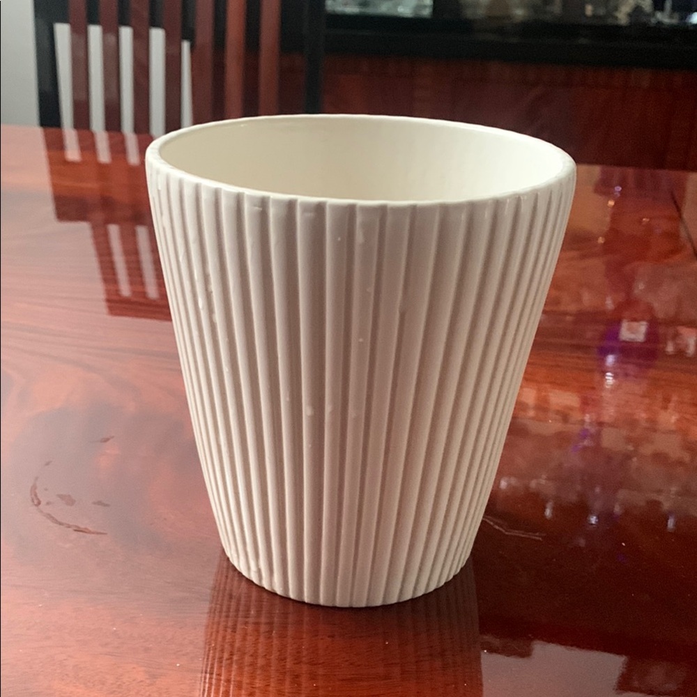 White Ribbed Ceramic Planter